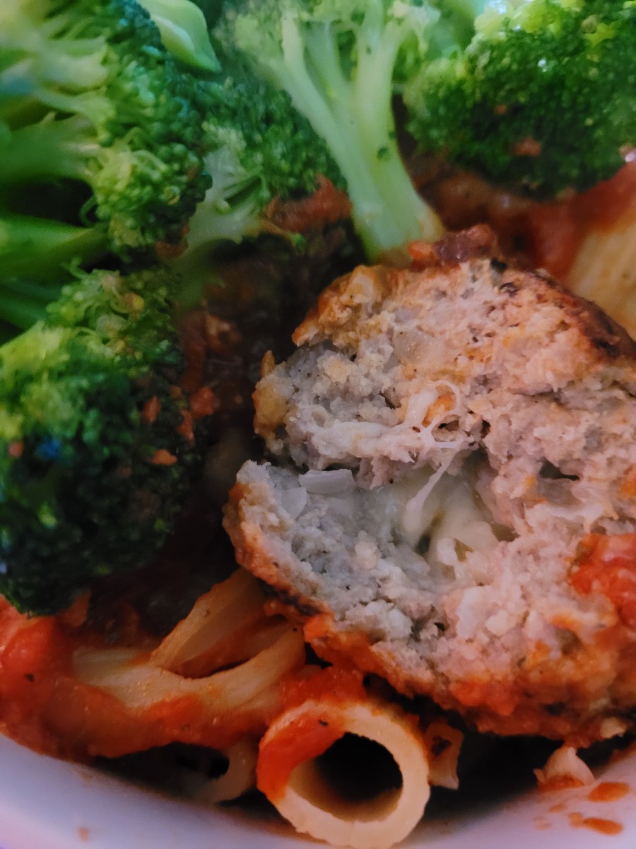 Stuffed Turkey Mozzarella&nbsp;Meatballs