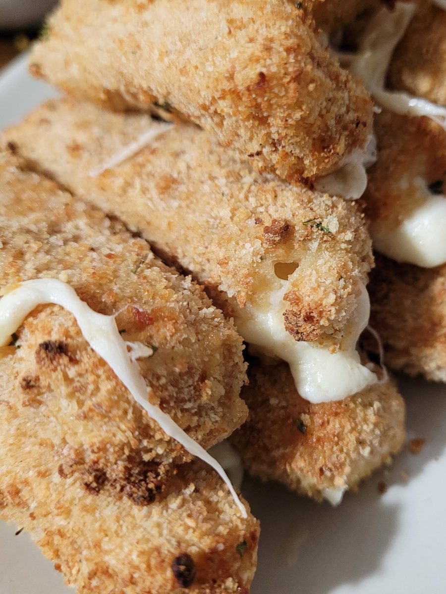 Air Fryer Mozzarella&nbsp;Sticks