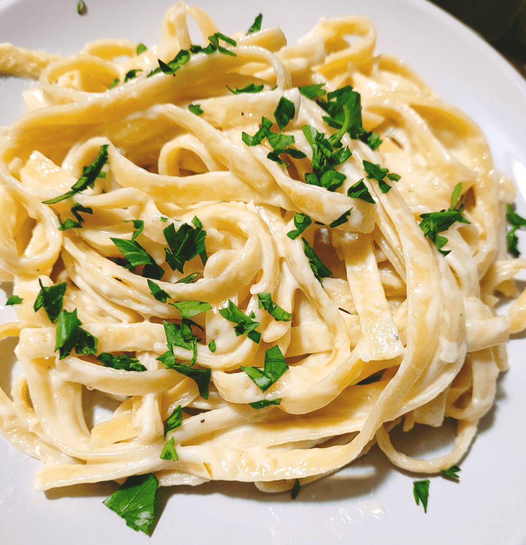 The Best Creamy Alfredo&nbsp;Sauce