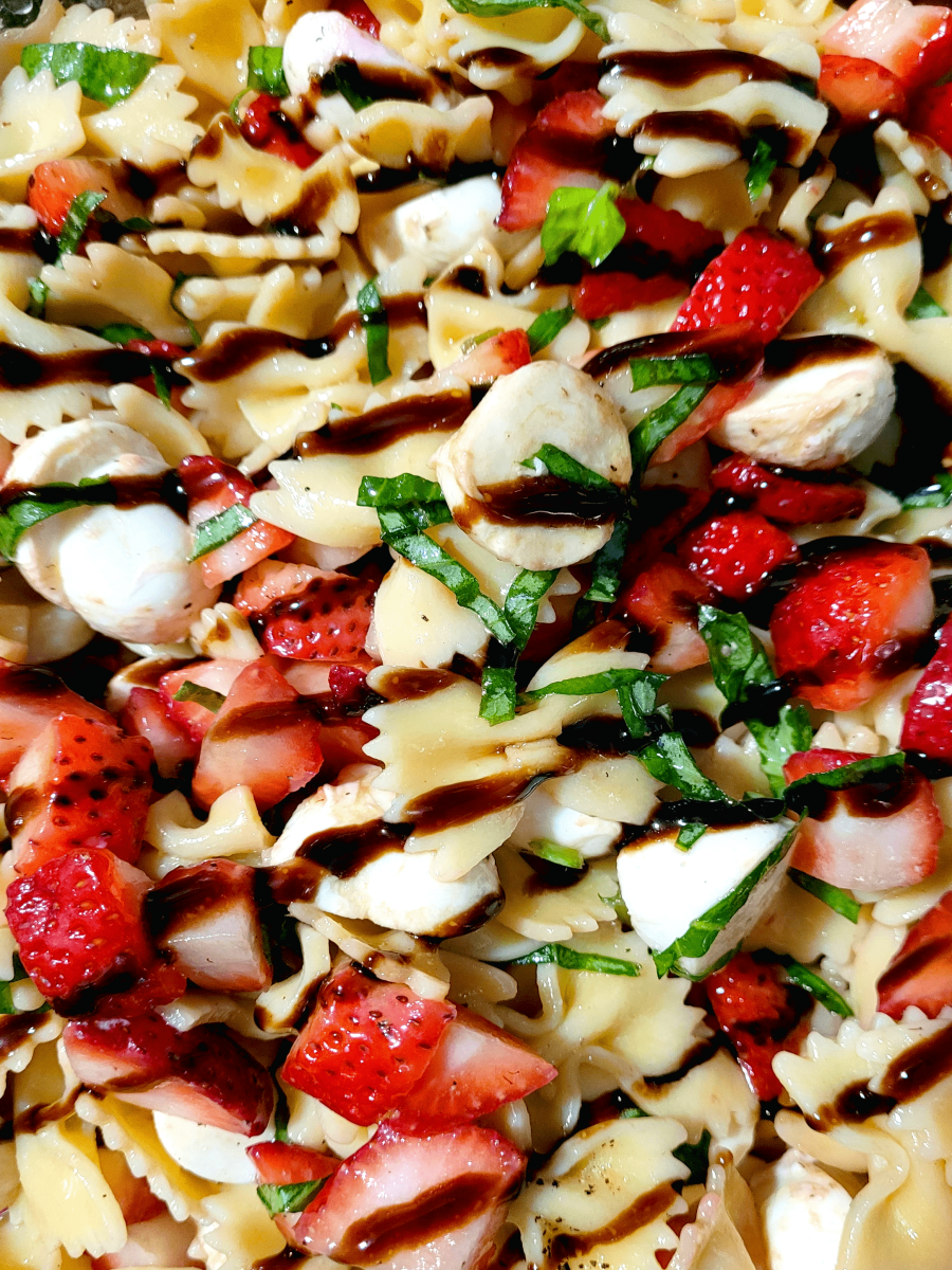 Strawberry Caprese Pasta&nbsp;Salad