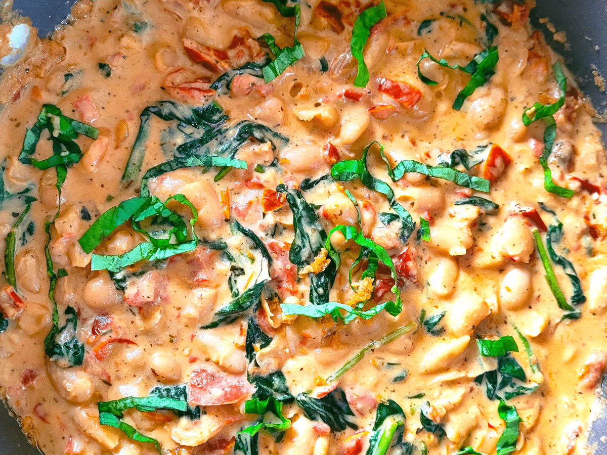 Creamy Tuscan White Bean&nbsp;Skillet