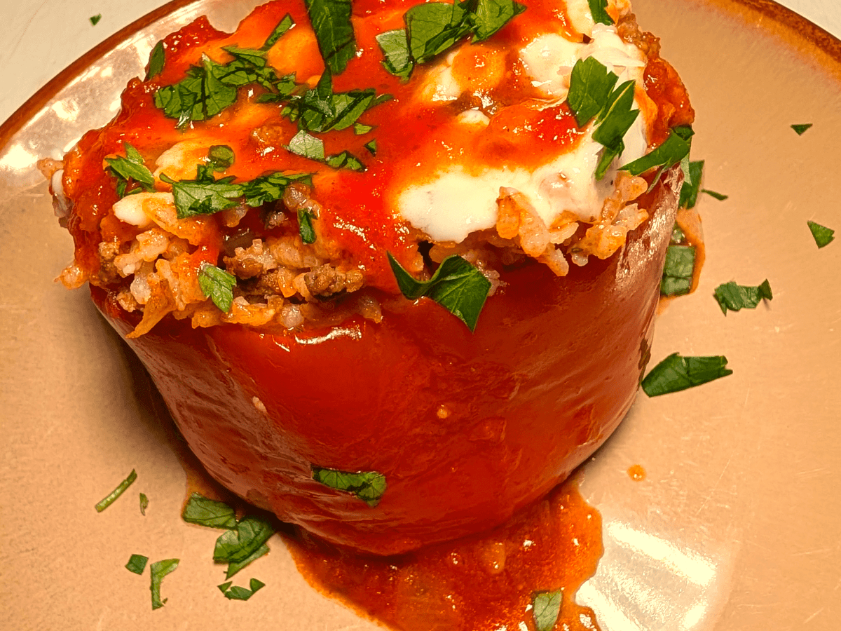Slow Cooker Stuffed&nbsp;Peppers